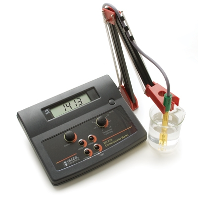 HANNA EC 215 MASA TİPİ İLETKENLİK ÖLÇER