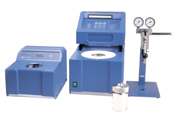 IKA C 7000 KALORİMETRE